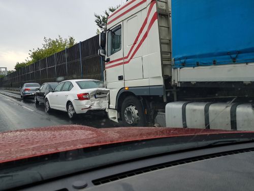 How an Overloaded Truck Can be a Danger to Others on the Road